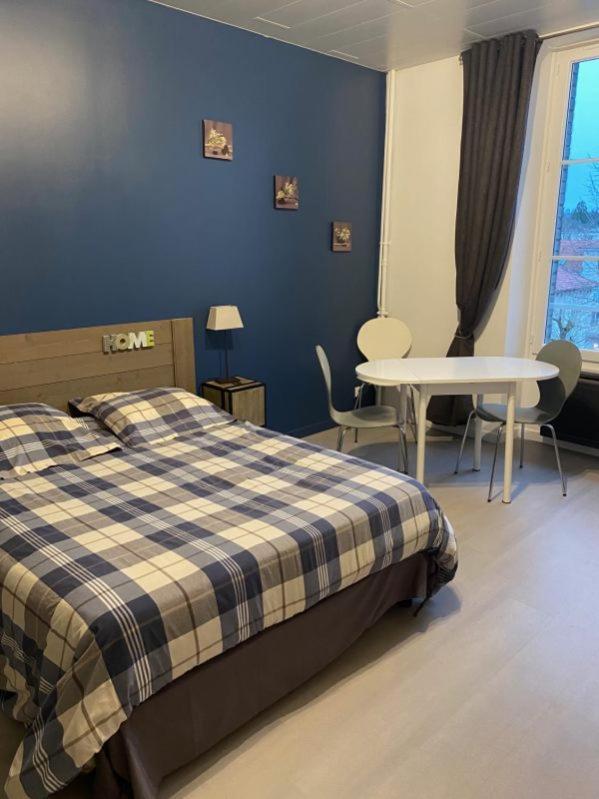 Appartement Meuble 349 *